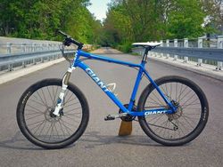 Horské kolo Giant XTC polocarbon