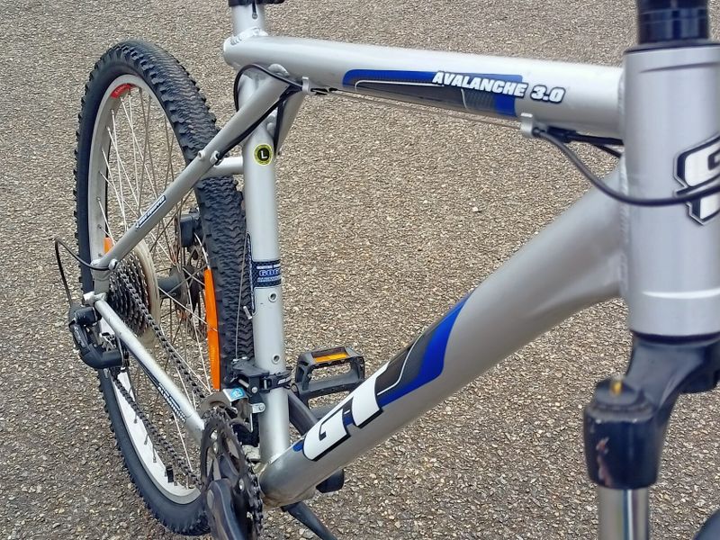 Horské kolo GT Avalanche