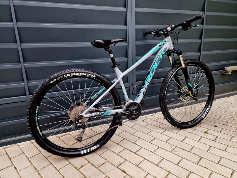 (74)Horské hliníkové kolo Rock Machine 27,5" Kotoučové brzdy