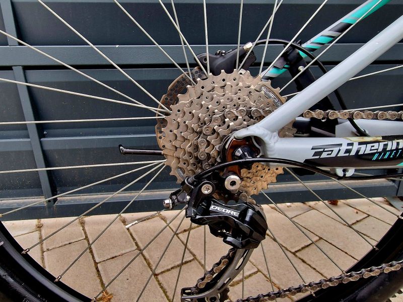 (74)Horské hliníkové kolo Rock Machine 27,5" Kotoučové brzdy