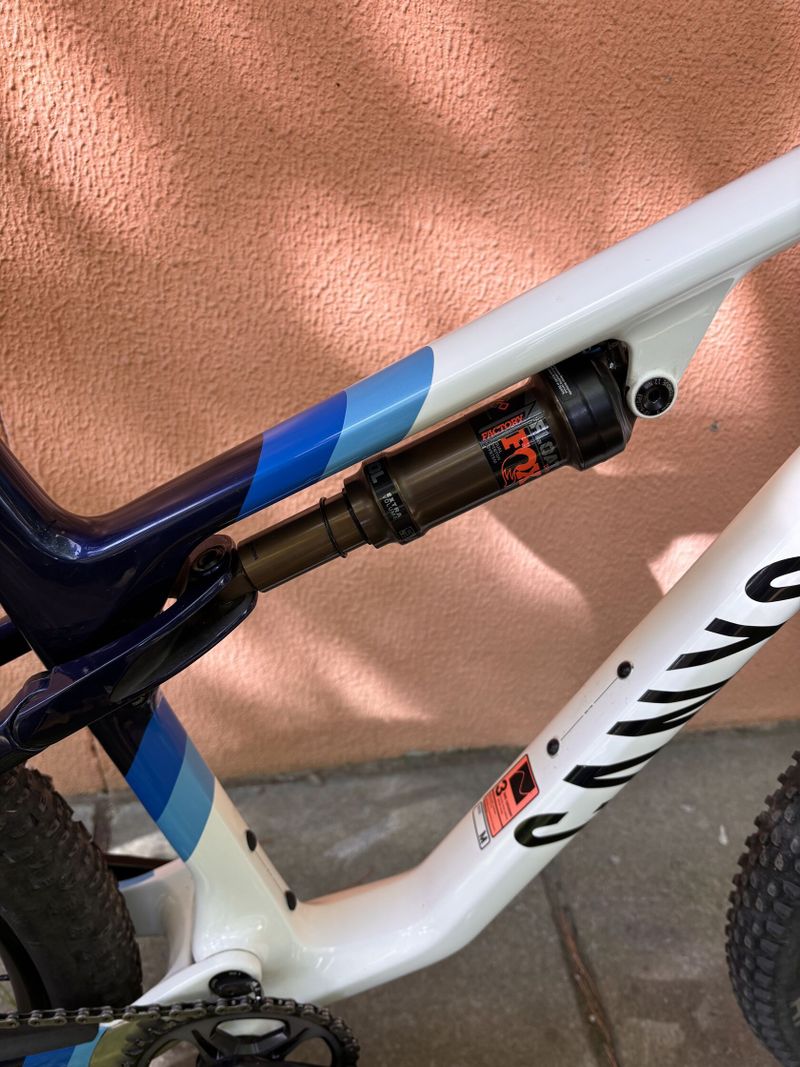 Canyon Lux World Cup CFR Team – vel.M