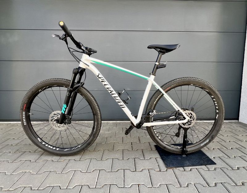 SPECIALIZED ROCKHOPPER PRO WOMEN
