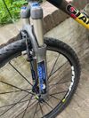 Starší závodní speciál MTB GIANT MXM team, vel.17.5, Shimano 3x9, FOX Float 80RL vzduch, Mavic kola