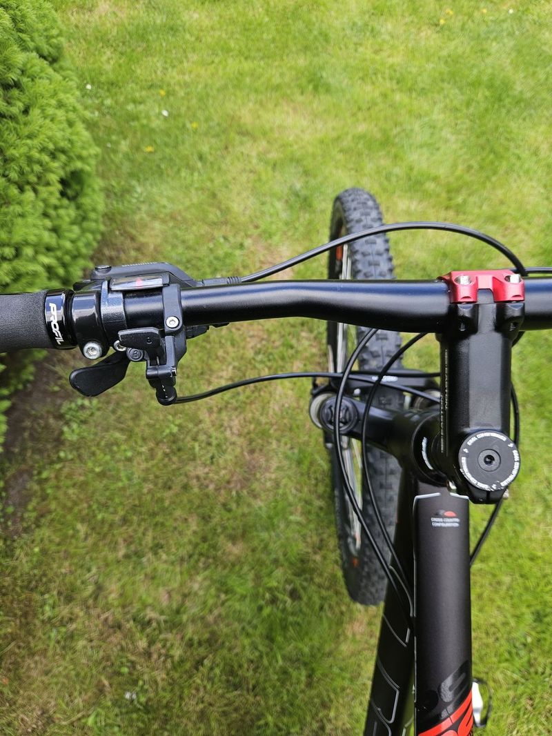 Cube LTD 29 (2013)