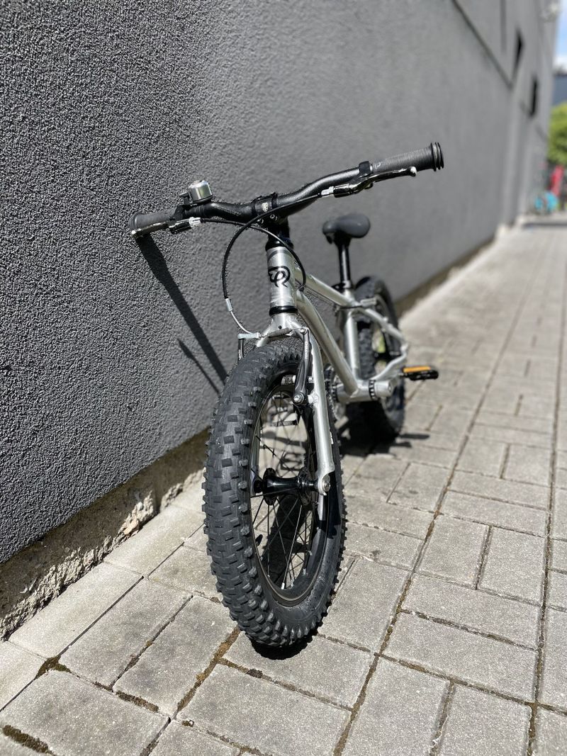 Early Rider Seeker 16”