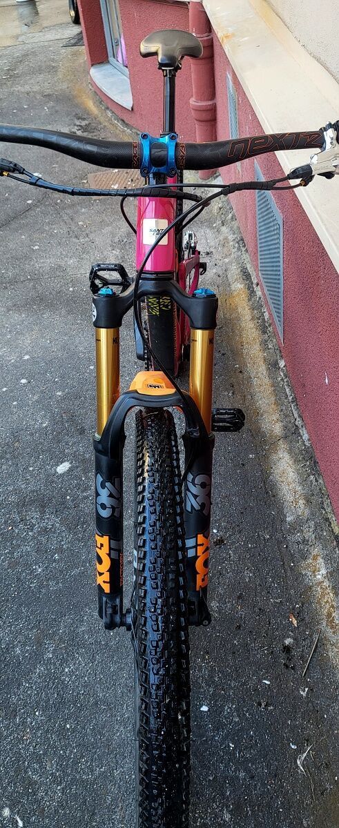 SANTA CRUZ Bronson C - TOP výbava