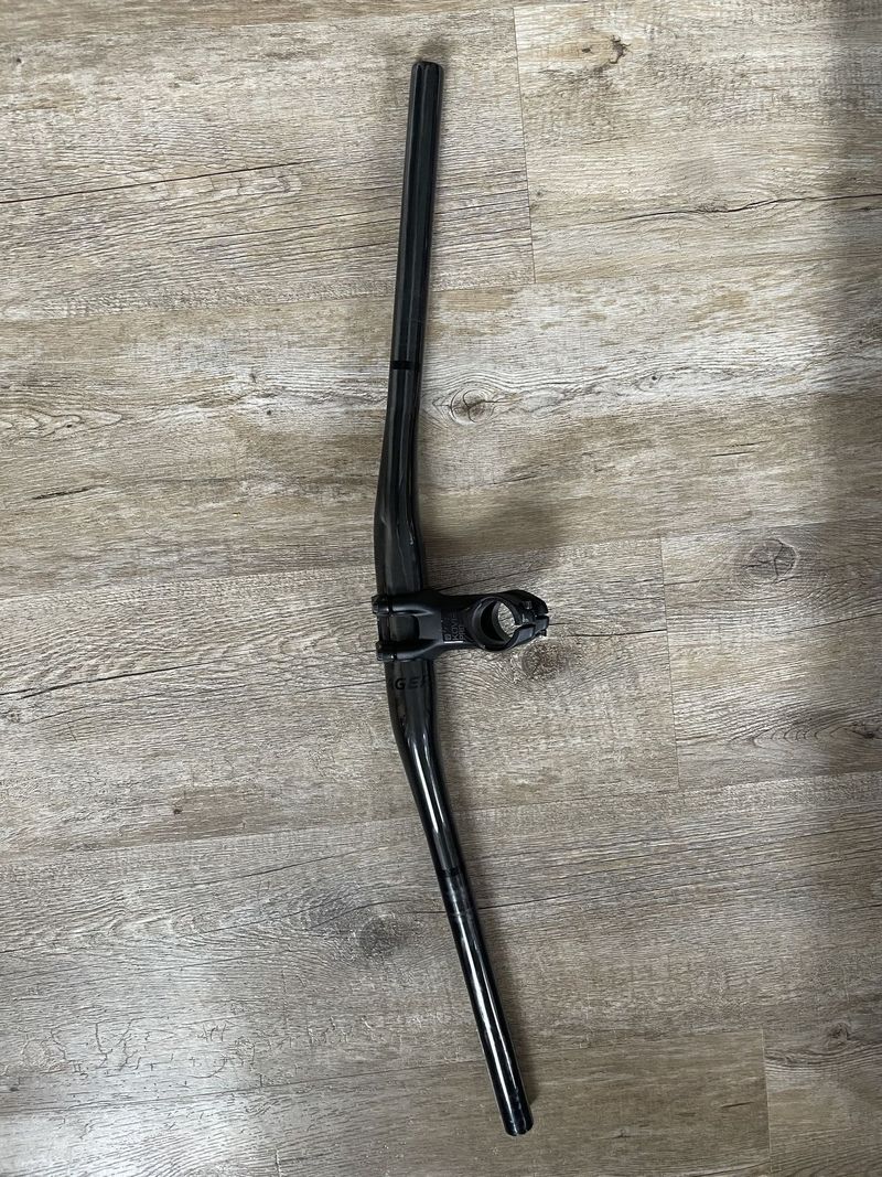 Bontrager řidítka carbon Kove line 35 + predstavec Kove Pro 35