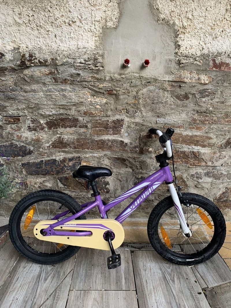 Dětské kolo SPECIALIZED vel.16