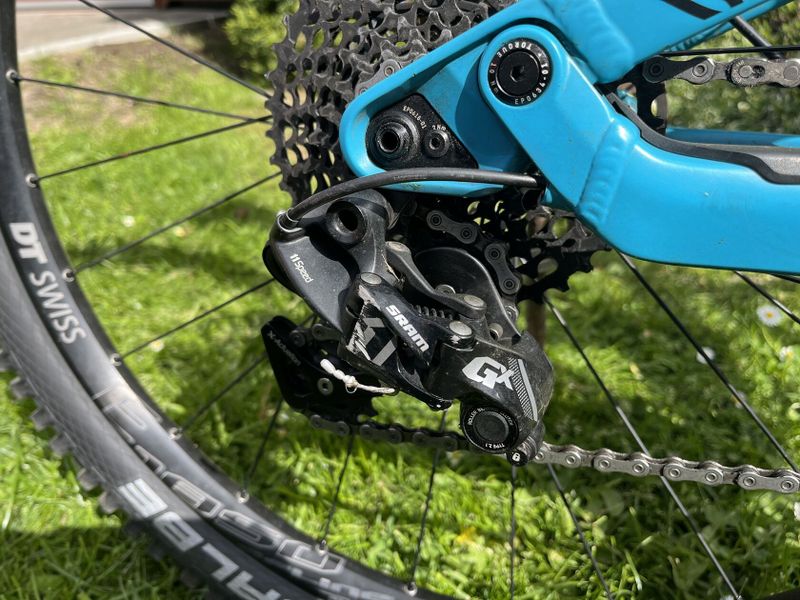 Enduro Canyon Torque AL, velikost M