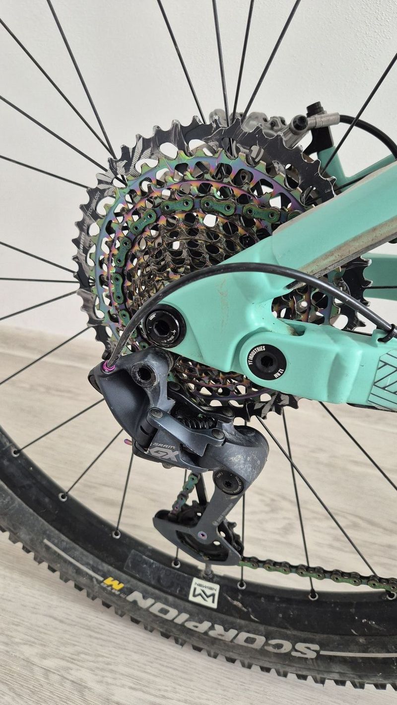 YT izzo custom top stav L 29"