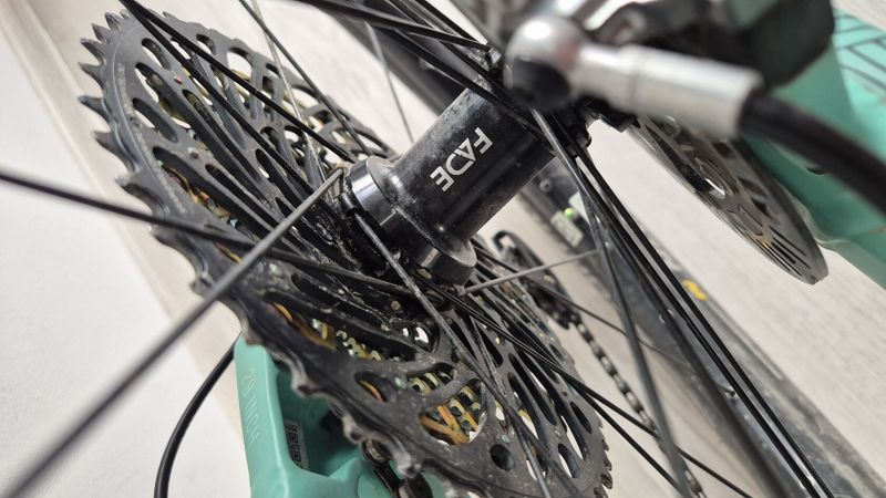 YT izzo custom top stav L 29"
