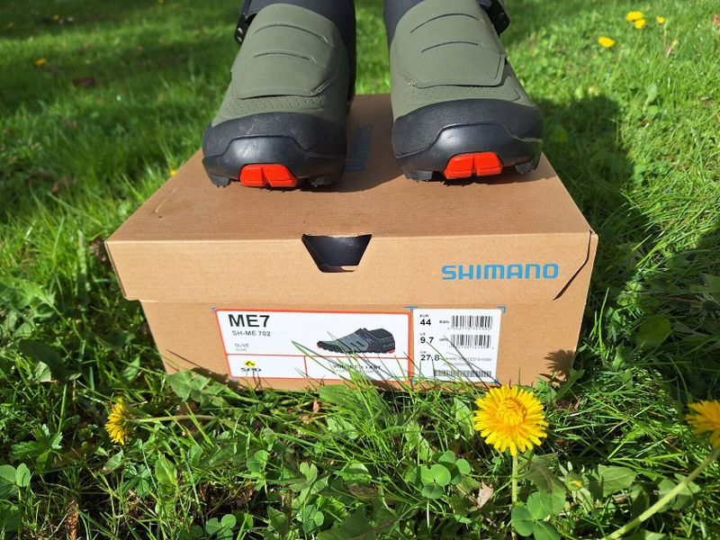 Shimano SH-ME702 vel. 44 + nové SPD kufry