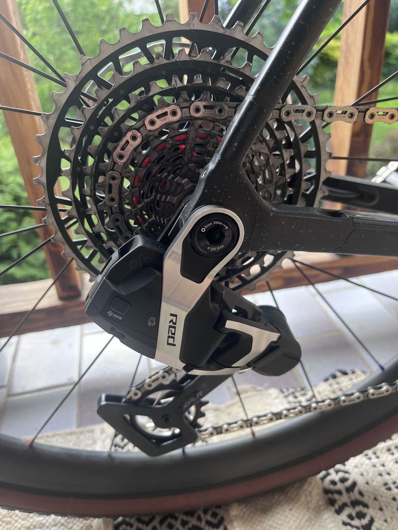 Trek Checkmate M/L, Red 13sp XPLR, Top stav!!!