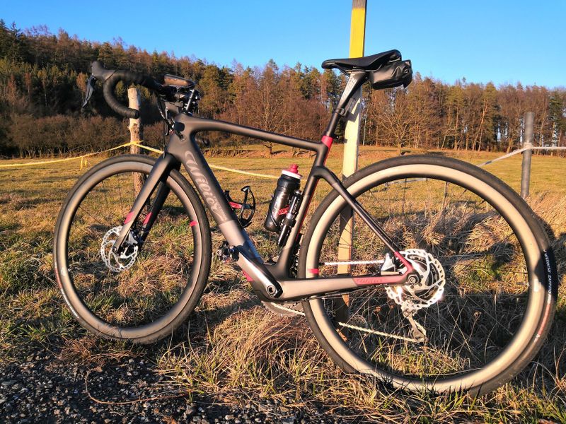 Prodám silniční elektrokolo WILIER Cento1 Hybrid