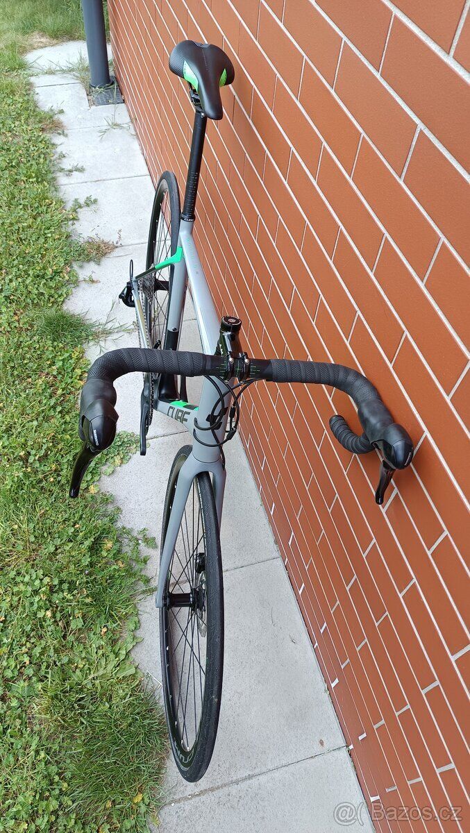 Karbonová silnička CUBE Attain GTC, Shimano 105, vel. 58