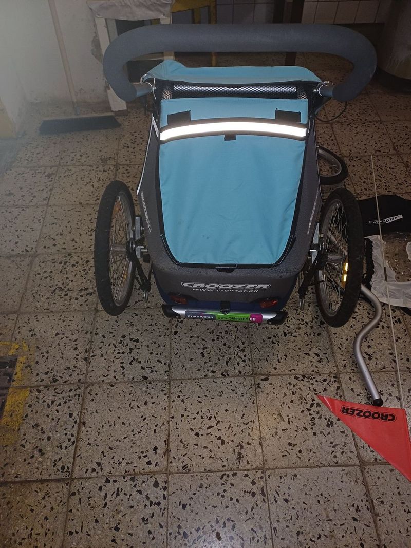 Dětský vozik za kolo Croozer plná výbava moc pěkný. 