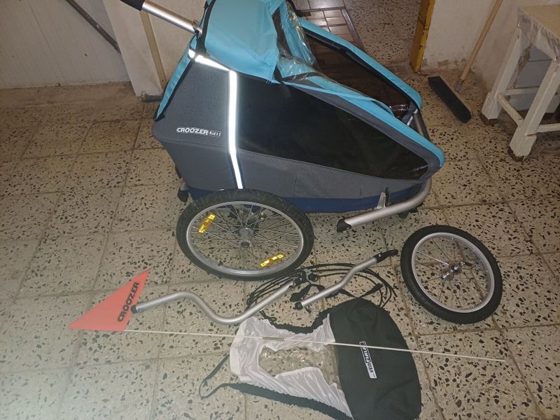 Dětský vozik za kolo Croozer plná výbava moc pěkný. 