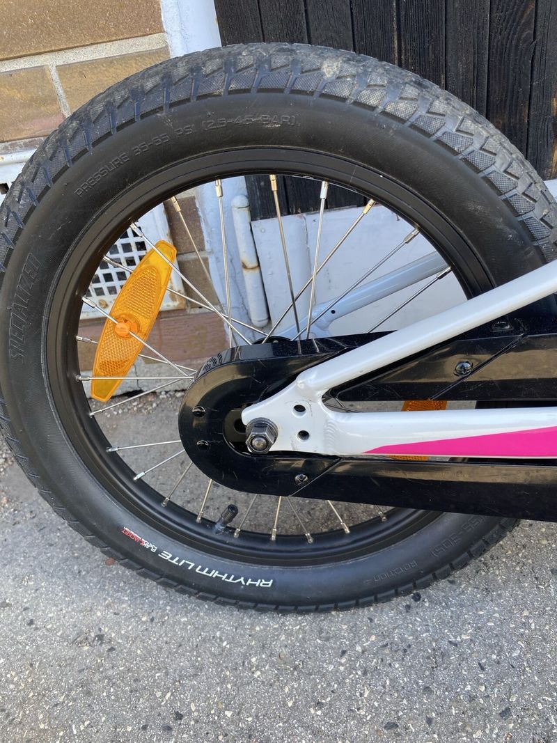 Dětské kolo Specialized 16