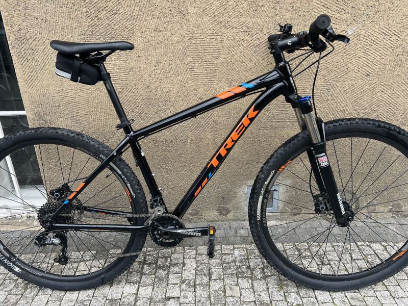 Prodej horského kola Trek Xcaliber 8 ve výborném stavu