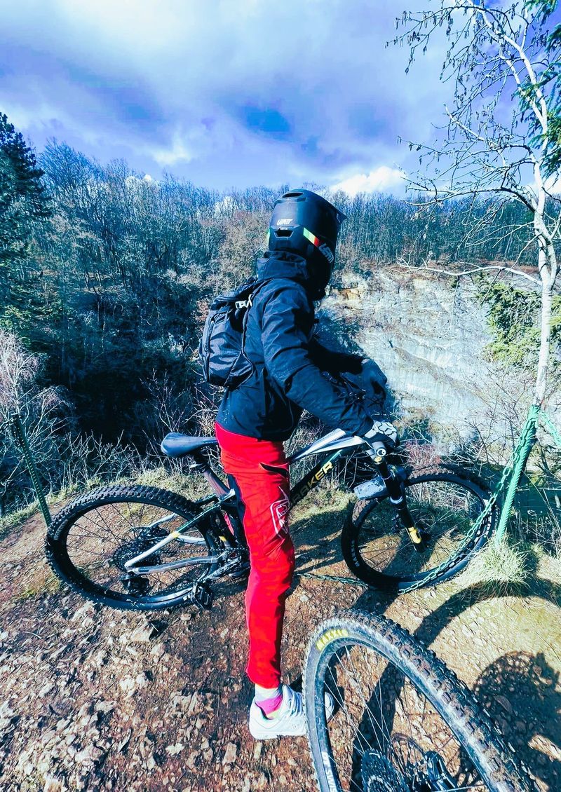 Prodám "nejen" flow žehličku Mondraker Super Foxy R