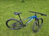 Trek Marlin 8 (Gloss Alpine/Gloss Dnister Fade) černo - modrá barva - velikost M/L unisex