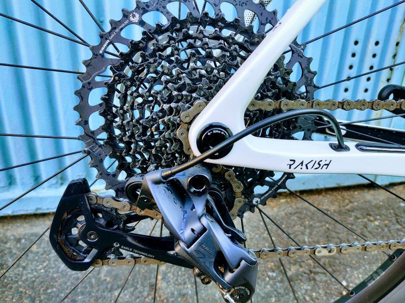 Zánovní karbonové kolo MMR Rakish 30-naj.200km