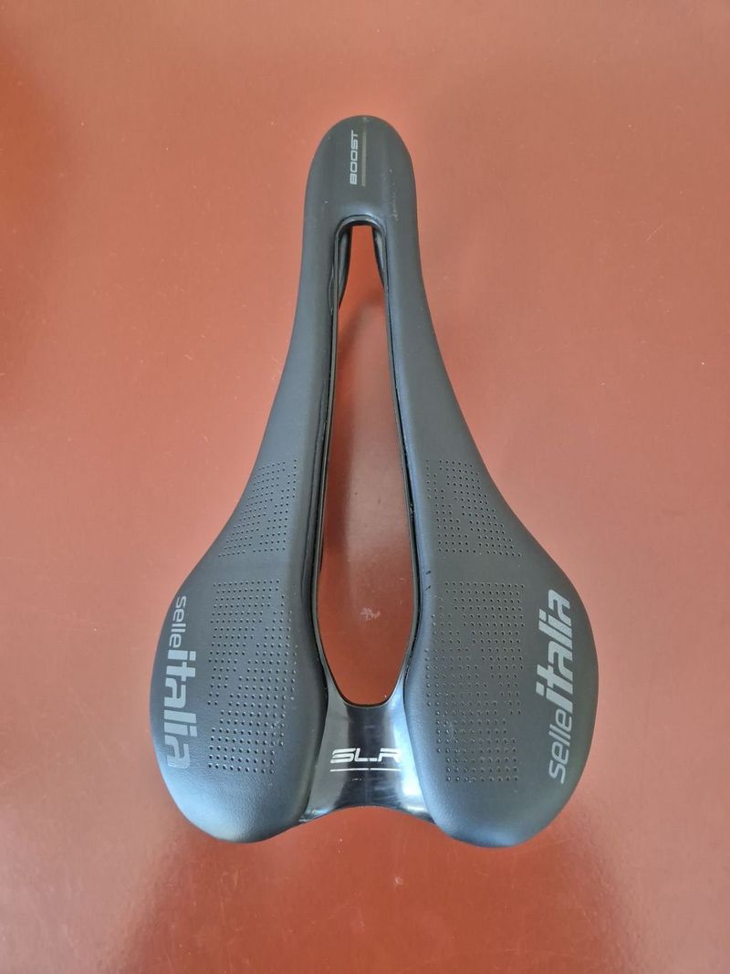 Prodám sedlo Selle Italia 145