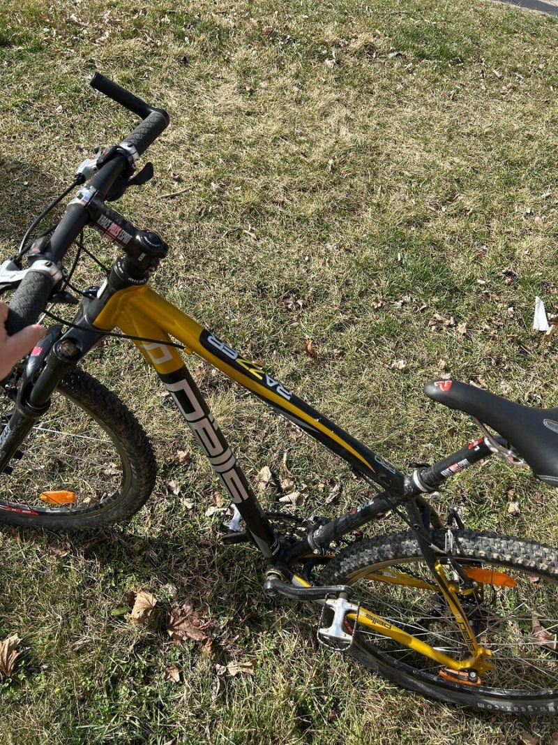 Prodám horské kolo Pells Razzer PRO 26" (rám M)