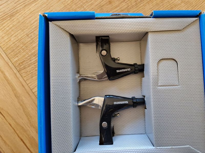 Silniční páky Shimano Ultegra na rovná řidítka