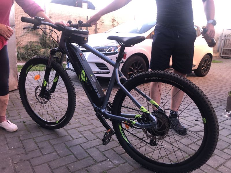 Horské elektrokolo Rockrider e st 100