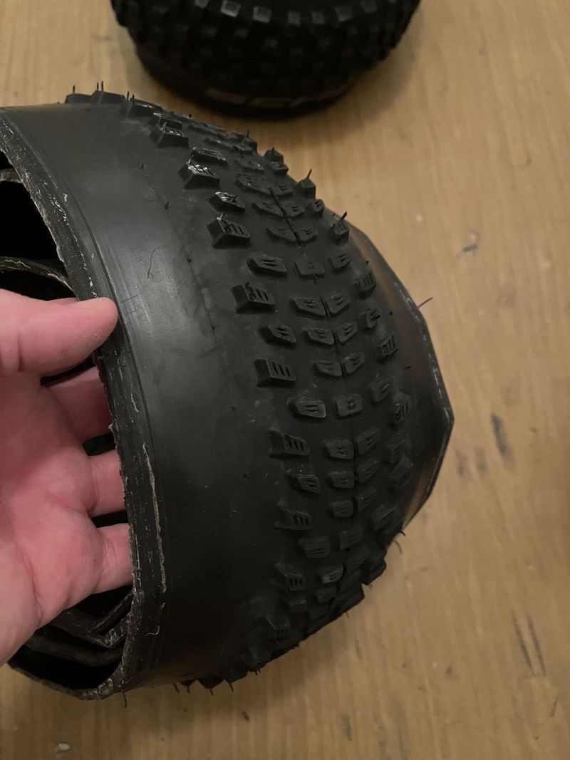 Pláště Schwalbe