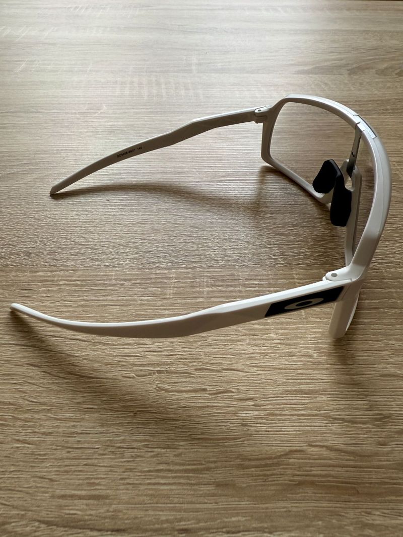 Oakley Sutro Matte White / Clear Photochromic