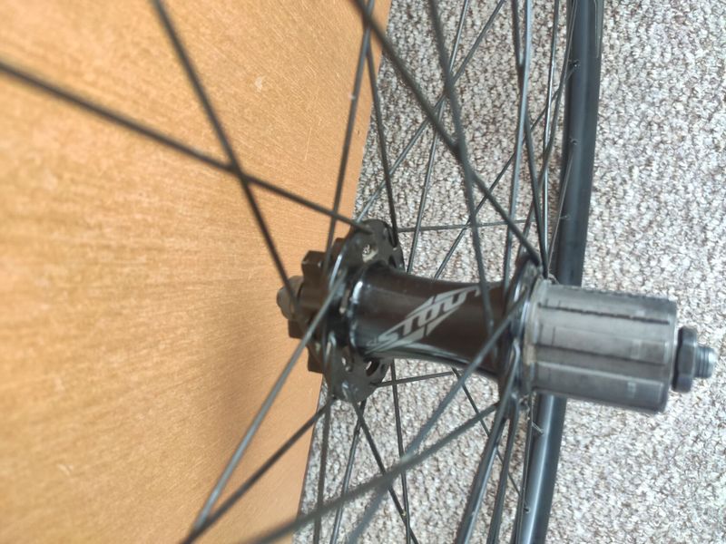 29 disc kola RÚ, zadek k servisu