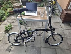 Skládací kolo Brompton C Line jednobarevné black edice