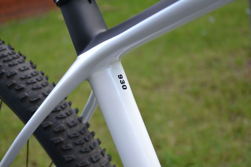 Scott Scale 930 Carbon White (L) Top Stav