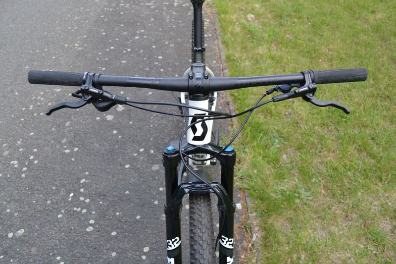 Scott Scale 930 Carbon White (L) Top Stav