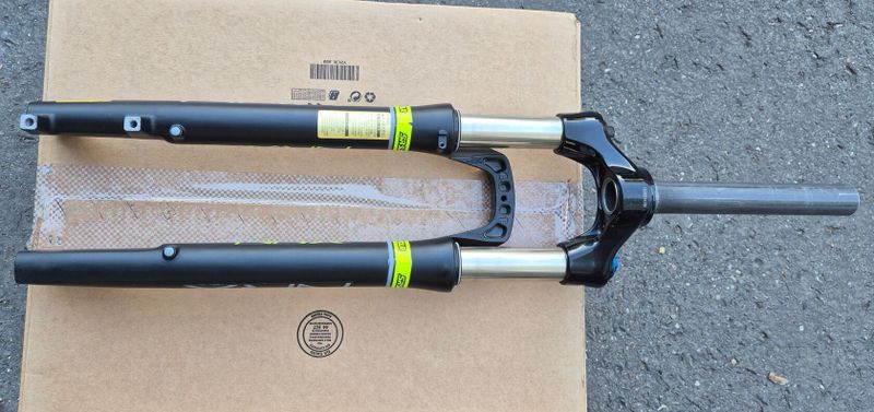 Trekking/cross vidlice Suntour NRX
