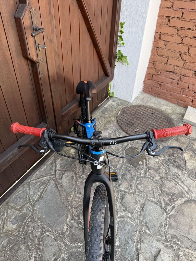 Cube Elite 240 C:62 carbon'n'blue'n'red