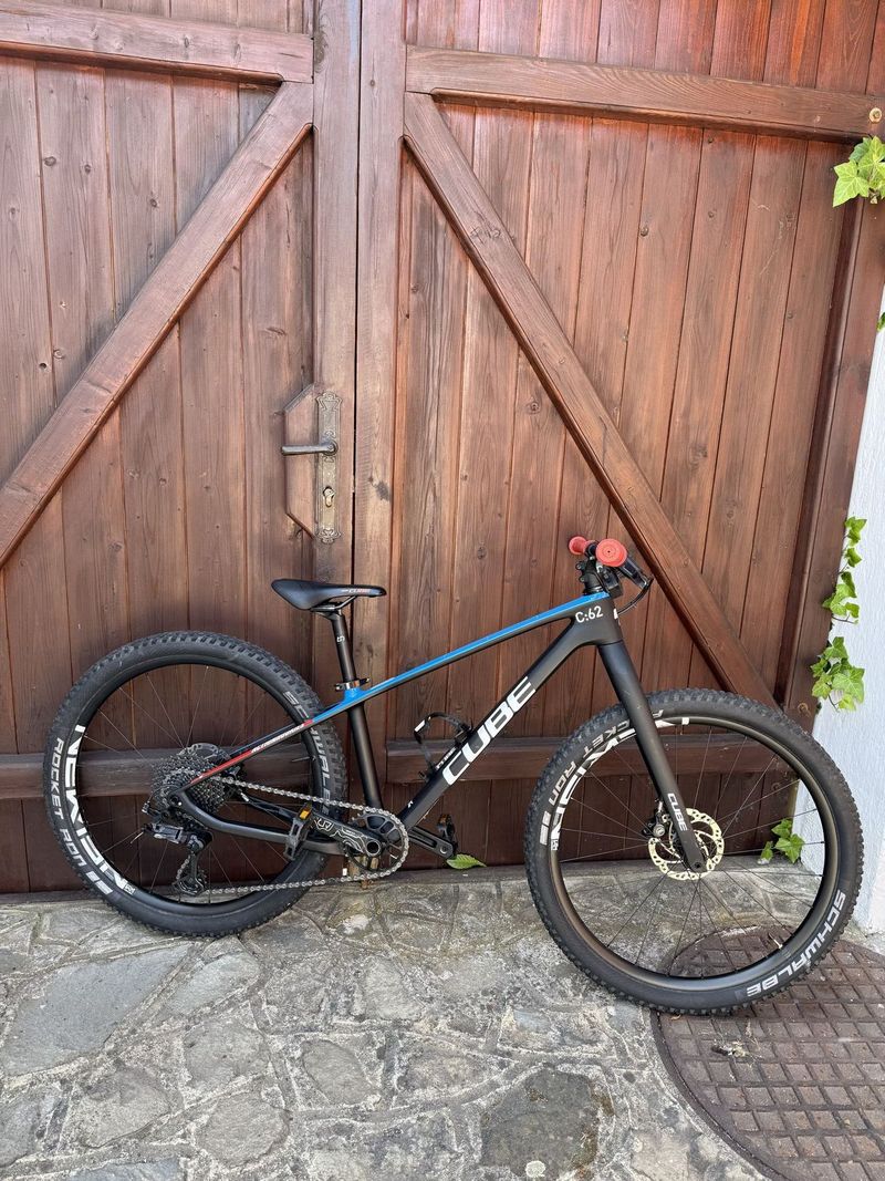 Cube Elite 240 C:62 carbon'n'blue'n'red