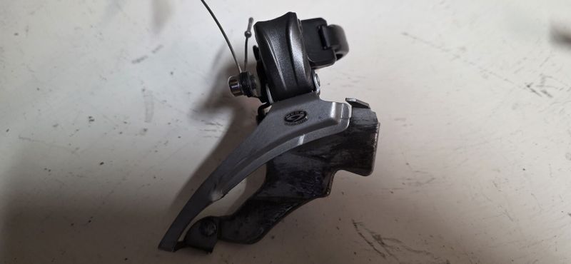 Přesmykač shimano altus