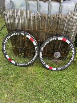 Carbomania R50, 50mm na galdách, shimano ořech