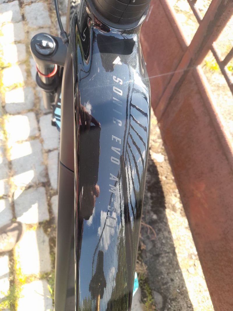 BULLS Sonic EVO AM-SL 1 Carbon Black/Gold