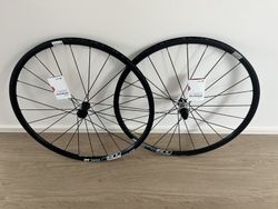 Nová silniční/gravel kola DT Swiss CR 1600 (zadní) C1800 (přední)