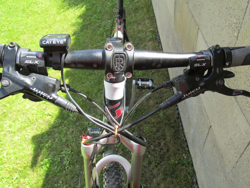 Genesis Ruler RC limited, vel L, výbava Shimano XT, ráfky Mavic