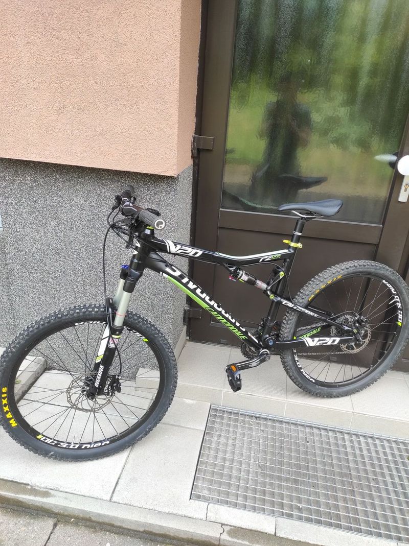 Cannondale (L) celoodpružené horské kolo 26