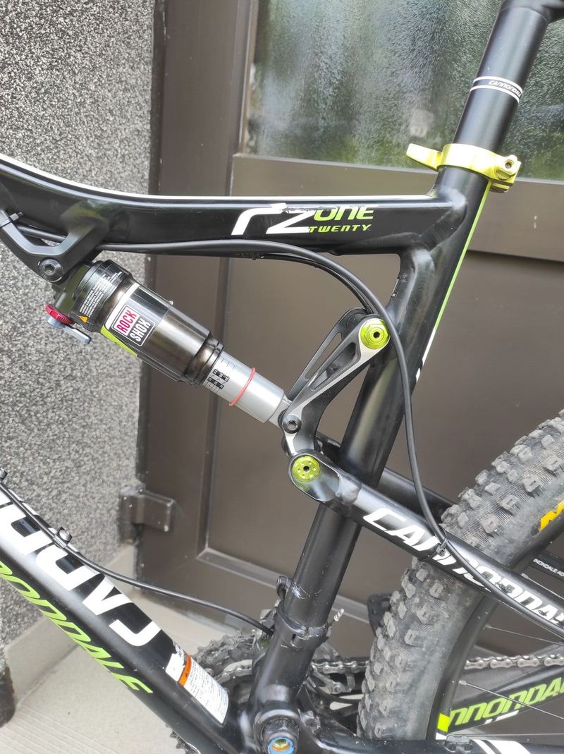 Cannondale (L) celoodpružené horské kolo 26