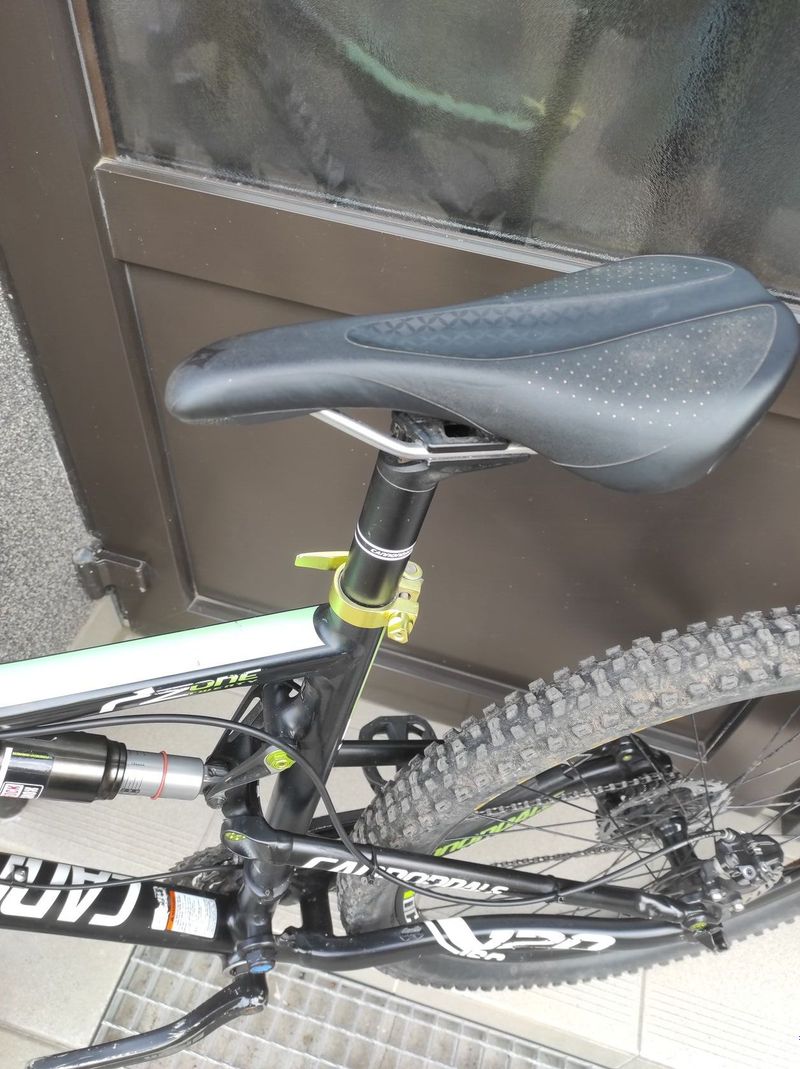 Cannondale (L) celoodpružené horské kolo 26