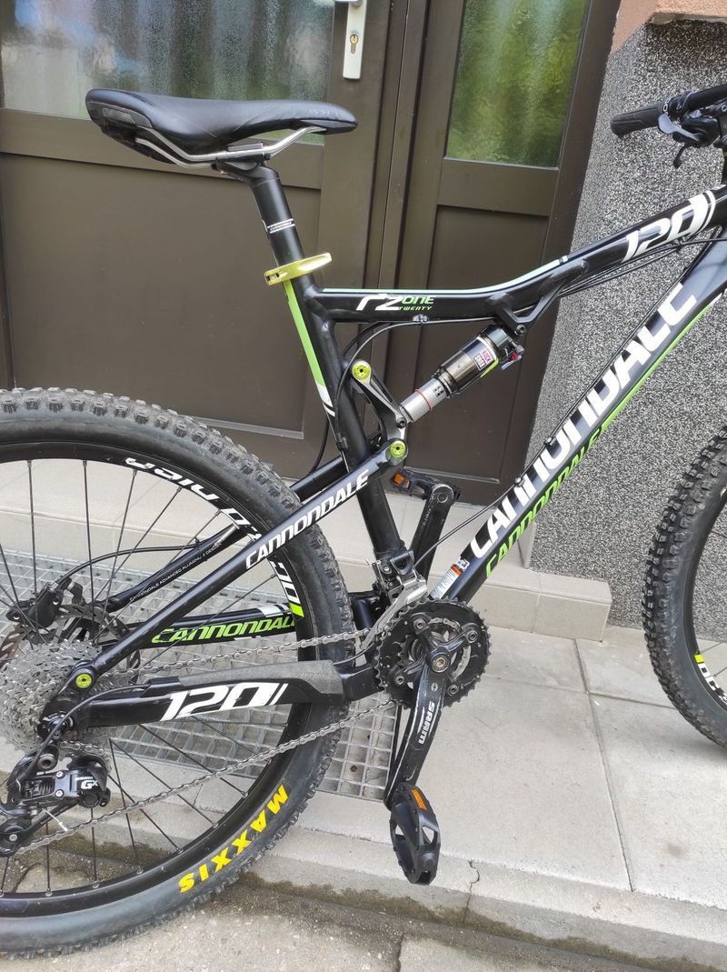 Cannondale (L) celoodpružené horské kolo 26