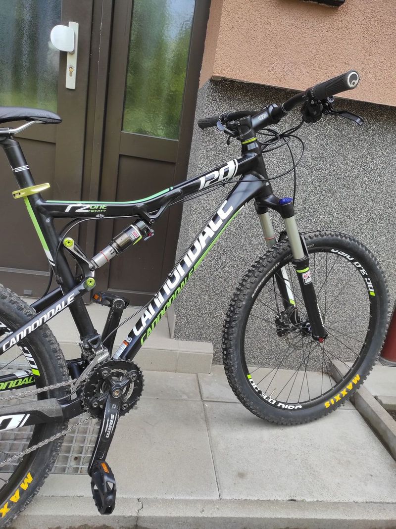 Cannondale (L) celoodpružené horské kolo 26