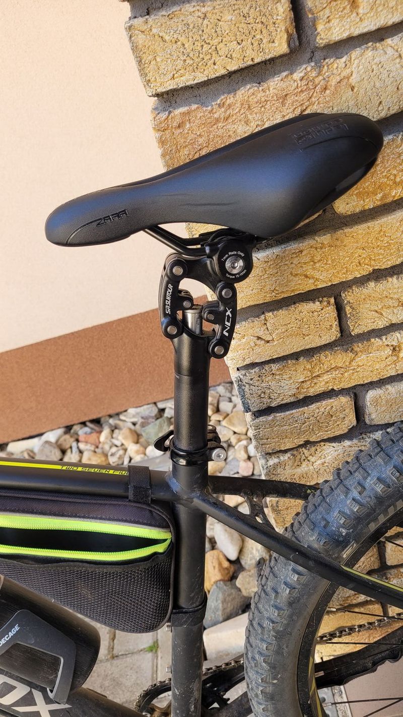 Pluskové Leader Fox Belmont 27,5+ Rám 18"